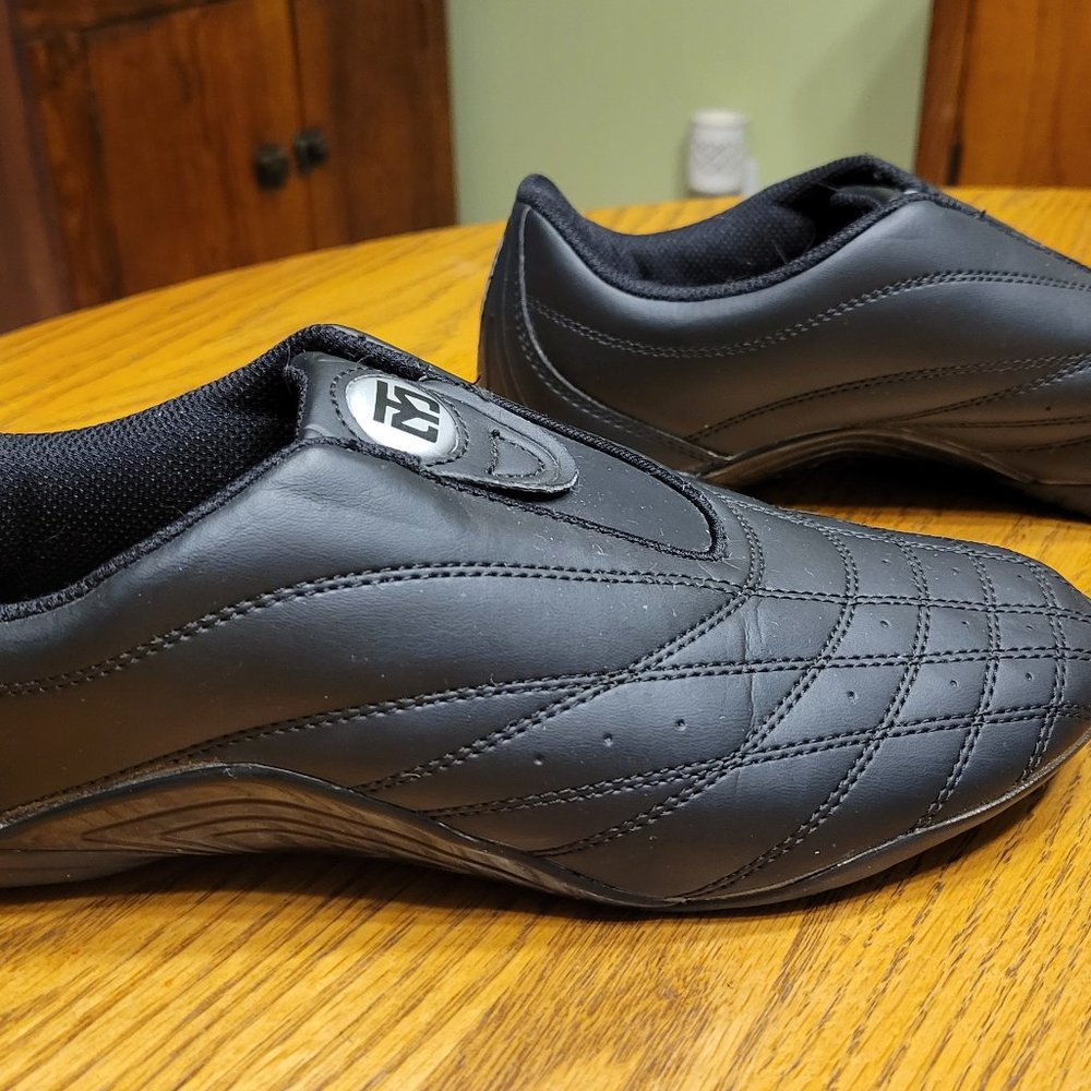 Mooto Wings martial arts shoes, size 10